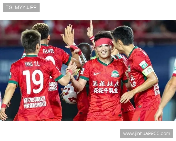 足协通报成都赛区河南队比赛球迷骚乱事件 批评其管理不当 足协通报成都赛区河南队比赛球迷骚乱事件 批评其管理不当